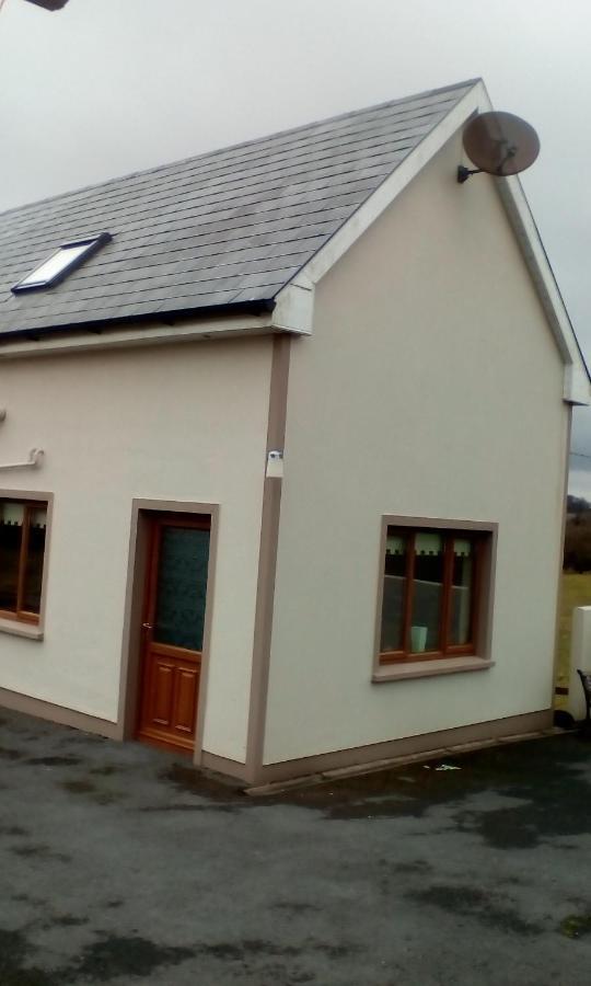 Larchlodge Ennis Exterior foto